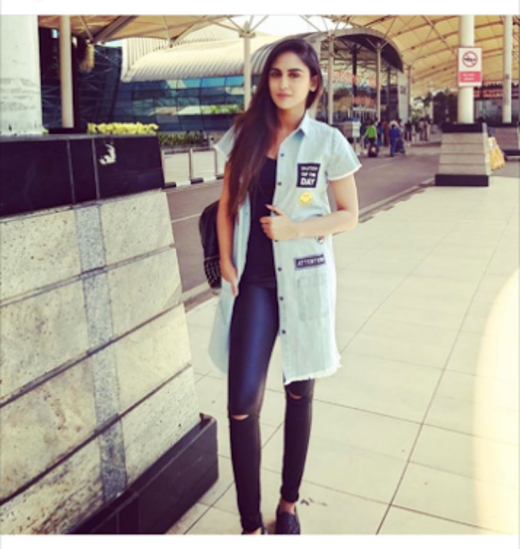 #Stylebuzz: Krystle D’Souza’s ‘Outfit Of The Day’ Is The Dose Of Glamour You Need!