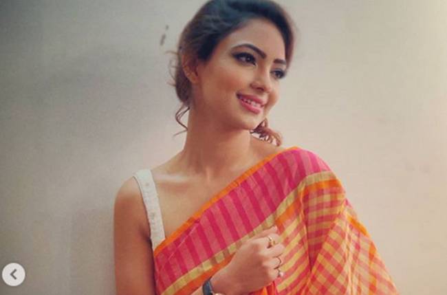 Pooja Banerjee on fire engulfing the sets of Kumkum Bhagya: When I saw this fire breaking out in front of my eyes, I started crying