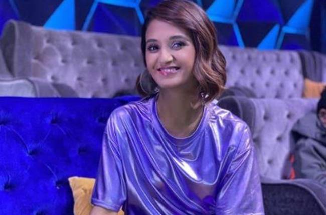 Shakti Mohan leaves us spellbound with her performance in THIS video