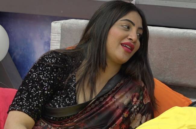Bigg Boss 14: Arshi Khan describes the traits of the ideal man she’s looking for; read on to find out more!