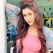 Hiba Nawab opens up on how acting happened to her, breaking her screen image after Jijaji Chhat Par Koi Hai, and rejecting web shows
